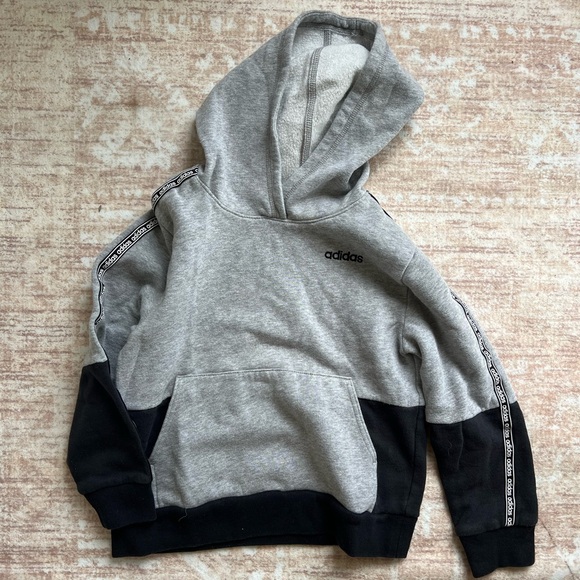 Vintage Adidas Hoodie fits size 5/6 toddler - Picture 2 of 2